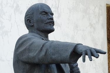Lenin statute